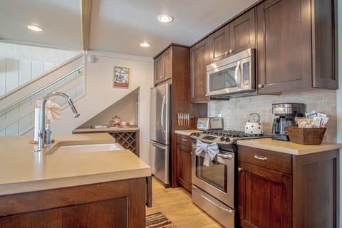 Modern kitchen fully equipped for your stay