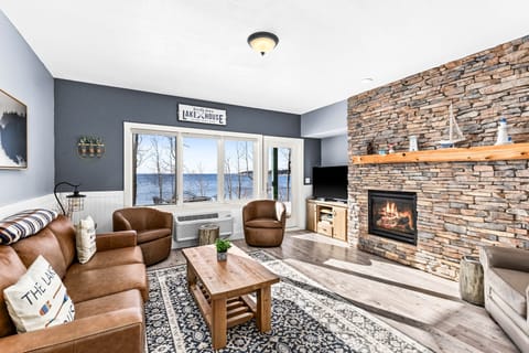 A gathering space for family, friends, and unforgettable views