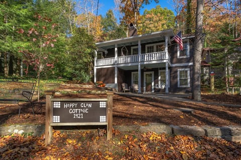 Welcome to Happy Clan Cottage!