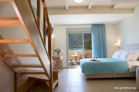 In-room safe, desk, soundproofing, iron/ironing board