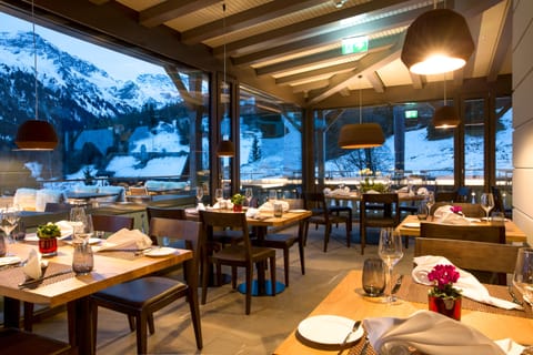 Breakfast, lunch, dinner served; Regional cuisine, alfresco dining