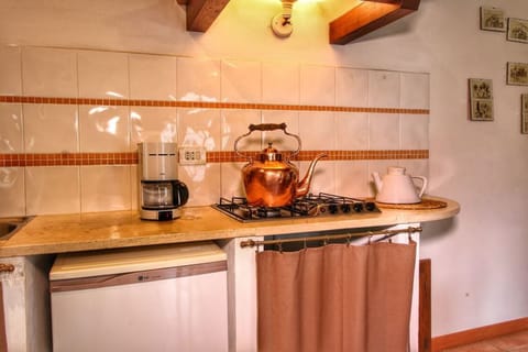 Apartment, 1 Bedroom (Oliviera) | Desk, free WiFi, bed sheets