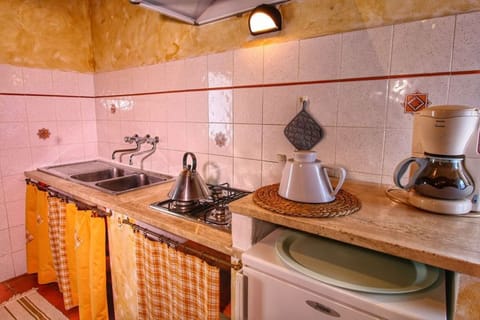 Apartment, 2 Bedrooms (Granaio) | Desk, free WiFi, bed sheets