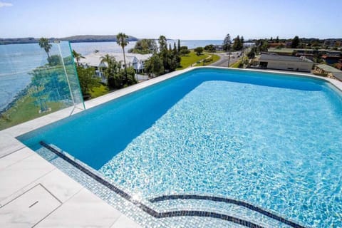 Holiday Home Swimming Pool
