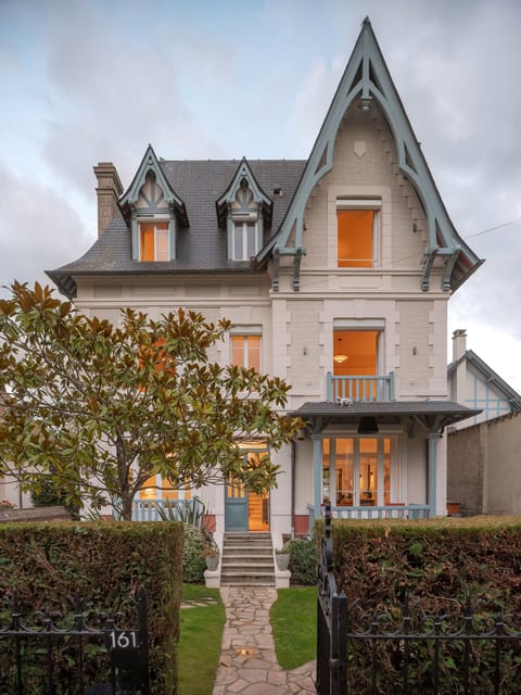 House | 7 bedrooms, Internet