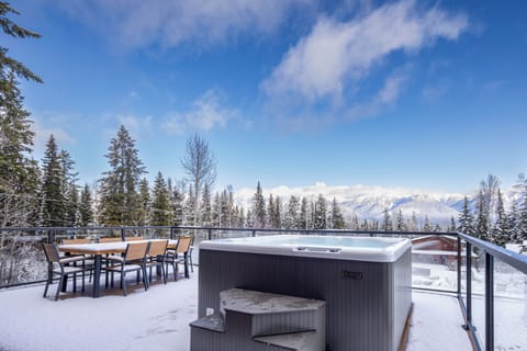 Hot tub with incredible view