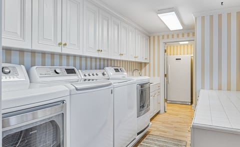 Dual Laundry Rooms for Seamless Vacation Living