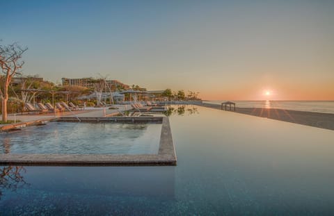 Infinity Pools/ Hot Tub