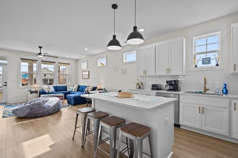 Eat In Kitchen / Dining Area