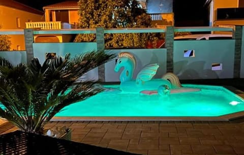 pool
