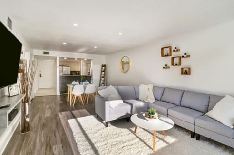 Comfort Apartment, Golf View | Living area