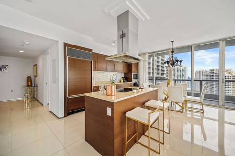 Apartment, Ocean View | Private kitchen | Fridge, microwave, oven, stovetop