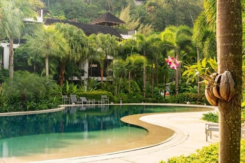 15 outdoor pools