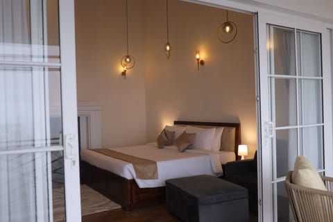 Deluxe Double Room, Balcony, Mountain View | In-room safe, blackout drapes, free WiFi