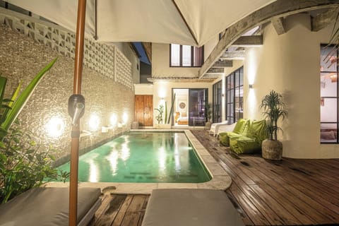 Villa (4 Bedrooms) | Exterior