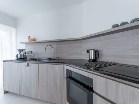 Kitchen, Countertop, Interior Design, Wood, Flooring, Kitchen Appliance, Cabinetry, Plumbing Fixture, Home, Furniture