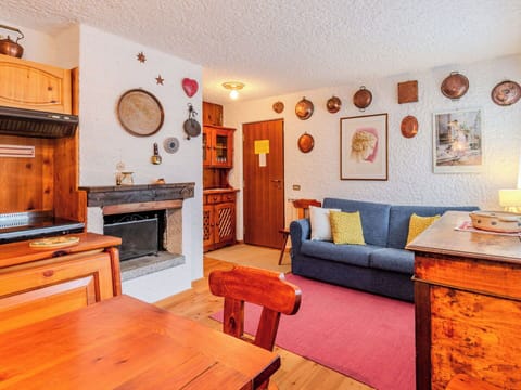 Wood, Furniture, Interior Design, Room, Home, Ceiling, Wood Stain, Living Room, Hardwood