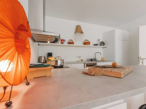 Wood, Furniture, Flooring, Interior Design, Countertop, Floor, Kitchen, Home, Room, Ceiling