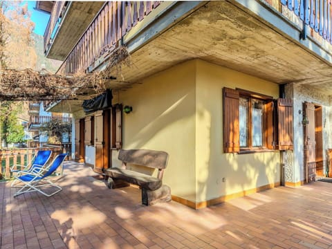 Wood, Porch, Balcony, Door, Home, Apartment, Wood Stain, Hardwood, Shade, Baluster