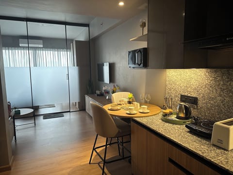 Superior Studio, Balcony, City View | Private kitchen | Mini-fridge, microwave, stovetop, cookware/dishes/utensils