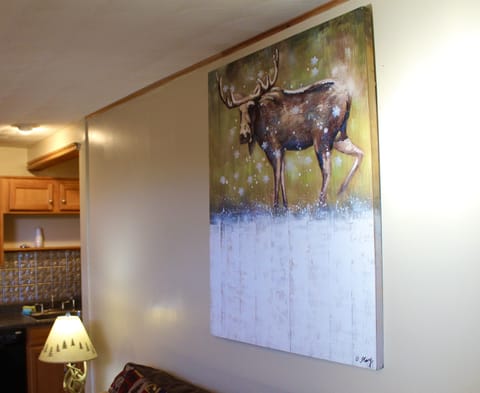 Comfort Condo, 1 Bedroom, Kitchen | Individually decorated, individually furnished, iron/ironing board