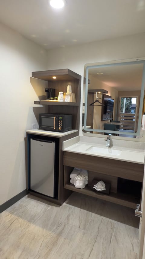 Standard Room, 2 Double Beds, Non Smoking, Mountain View | Bathroom | Combined shower/tub, hair dryer, towels, soap