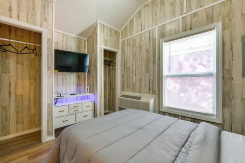 Cottage (2 Bedrooms) | Interior