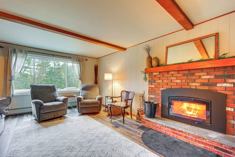 House (6 Bedrooms) | Interior