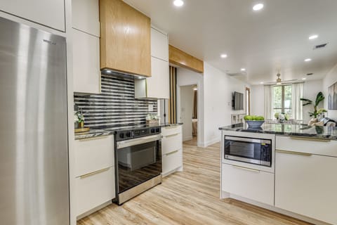 House (2 Bedrooms) | Interior