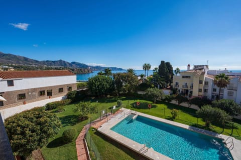Views of the pool and sea in Nerja from the Acapulco 18 apartment