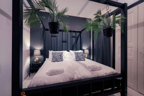 Exclusive Apartment | Blackout drapes, iron/ironing board, free WiFi