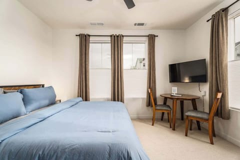 #StayinMyDistrict #BookDirect
