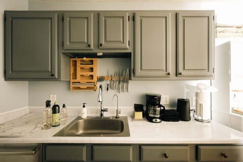 Fully-equipped kitchen