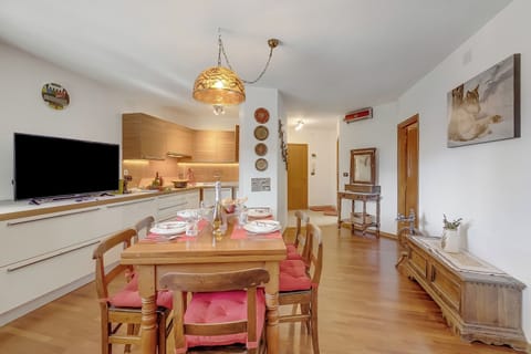 Kitchen and dining area