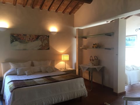 1 bedroom, Frette Italian sheets, premium bedding, pillowtop beds