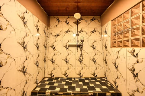 Standard Double Room, Balcony, Sea View | Bathroom | Shower, hair dryer, towels, soap