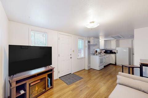 House (1 Bedroom) | Interior