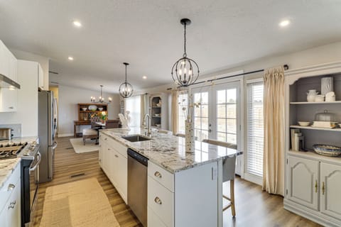 House (3 Bedrooms) | Interior