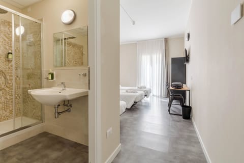 Comfort Triple Room | Bathroom | Bidet