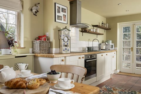 Whistlers Corner - Kitchen
