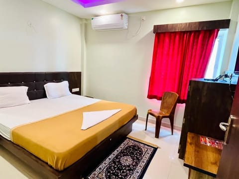 Deluxe Double Room | Desk, WiFi (free)