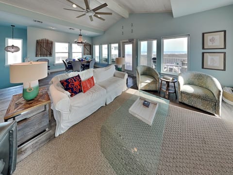 House (4 Bedrooms) | Property amenity
