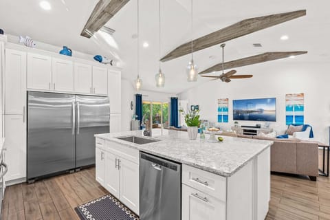 Fridge, microwave, oven