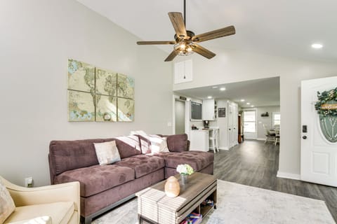 Lawrenceburg Vacation Rental | 2BR | 1.5BA | Steps to Enter | 1,160 Sq Ft