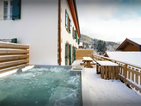 Jacuzzi