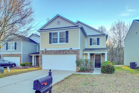 House (4 Bedrooms) | Front of property