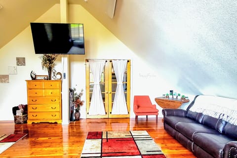 Apartment (0 Bedroom) | Interior
