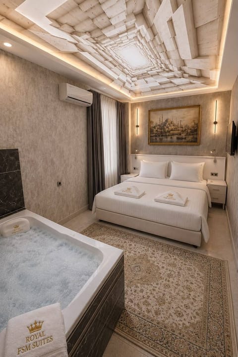 Private spa tub