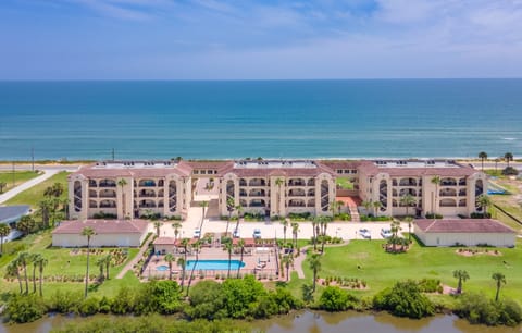 Beverly Beach Escape, located at Oceanside -- beach vacation paradise!!