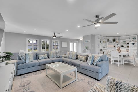 Every room of this home has been prepared with care to create the perfect setting for a truly relaxing and enjoyable vacation.